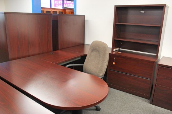 U Shaped Desk With Peninsula And Hutch Desks A Affordable